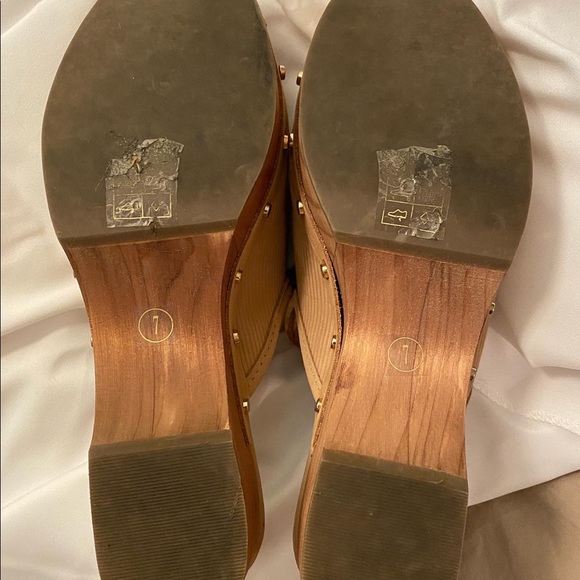 Dolce Vida Clogs - Picture 5 of 5